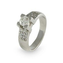 Anillo oro blanco 18 kts, con diamantes central y
